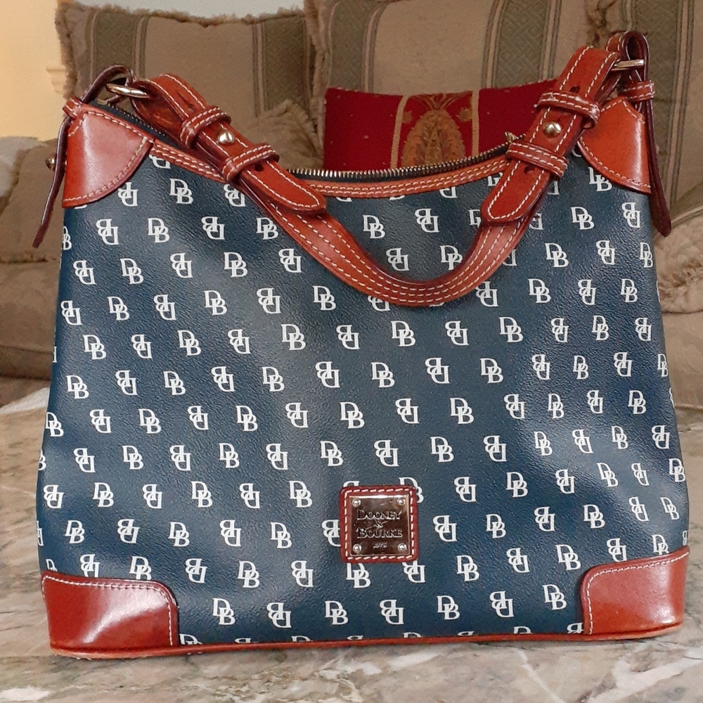 Dooney & Bourke bag
